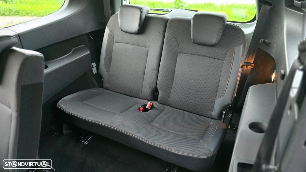 Dacia Lodgy 1.5 dCi Stepway 7L - 8