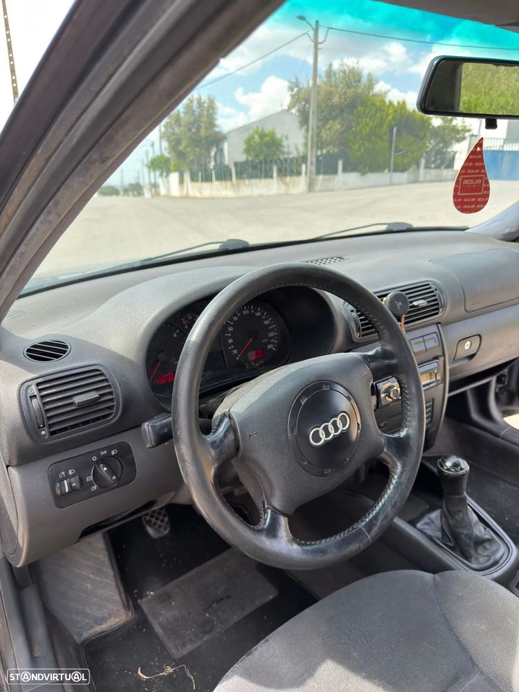 Audi A3 1.9 TDI Attraction - 12