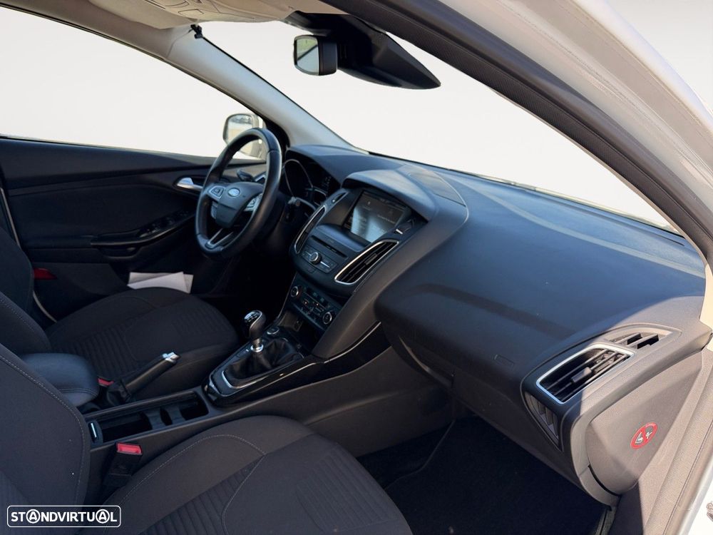 Ford Focus 1.0 EcoBoost Titanium - 15
