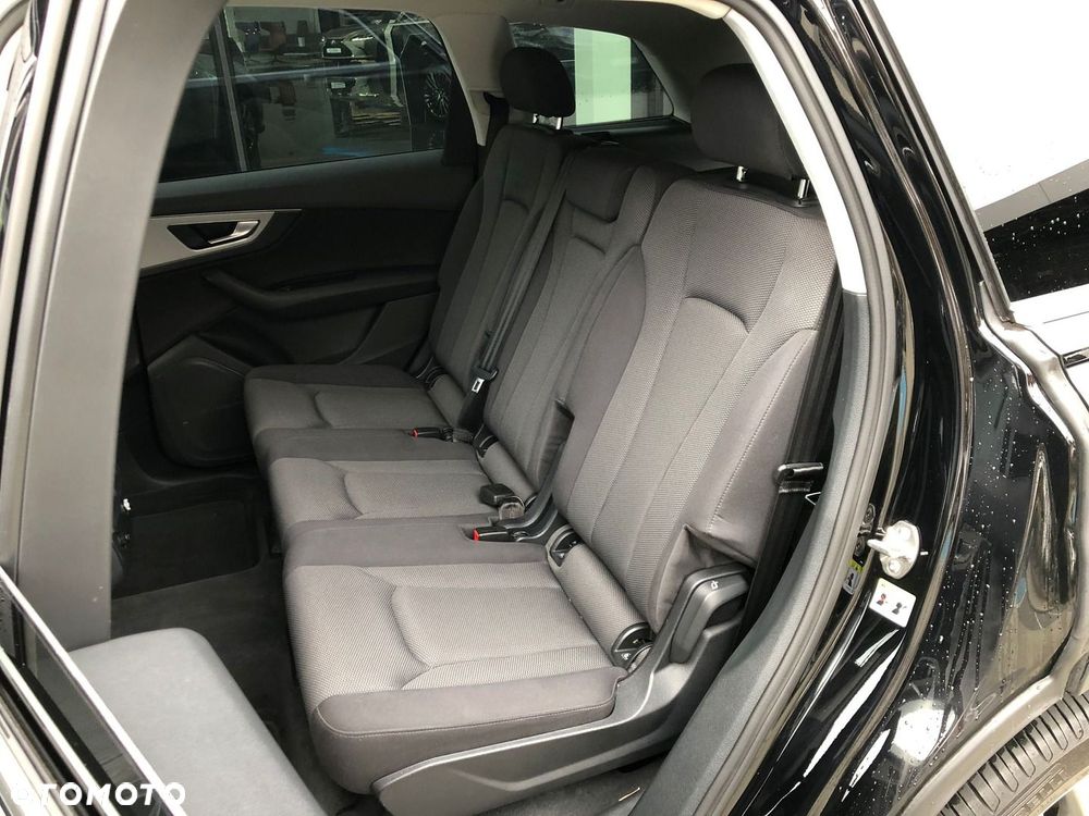 Audi Q7 - 7