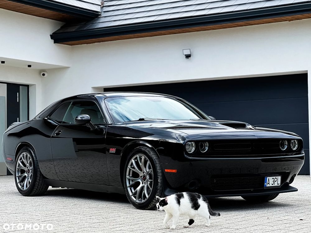 Dodge Challenger - 7