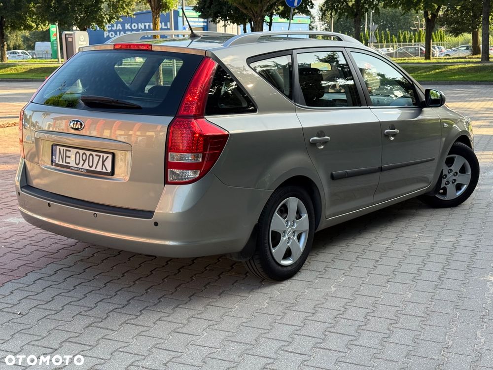 Kia Ceed 1.6 Crdi Comfort - 4