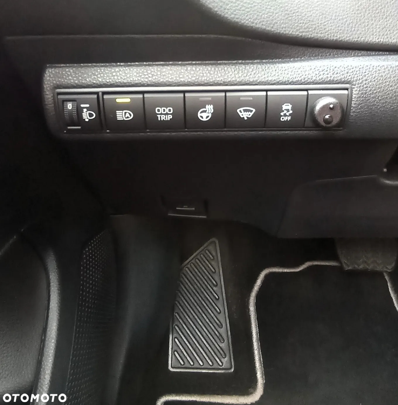 Toyota Corolla 1.8 Hybrid Style - 18