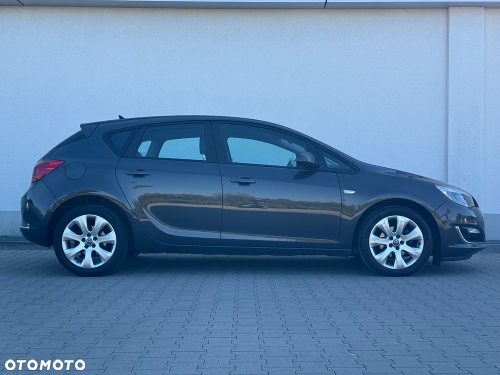 Opel Astra 1.4 Turbo Automatik - 11