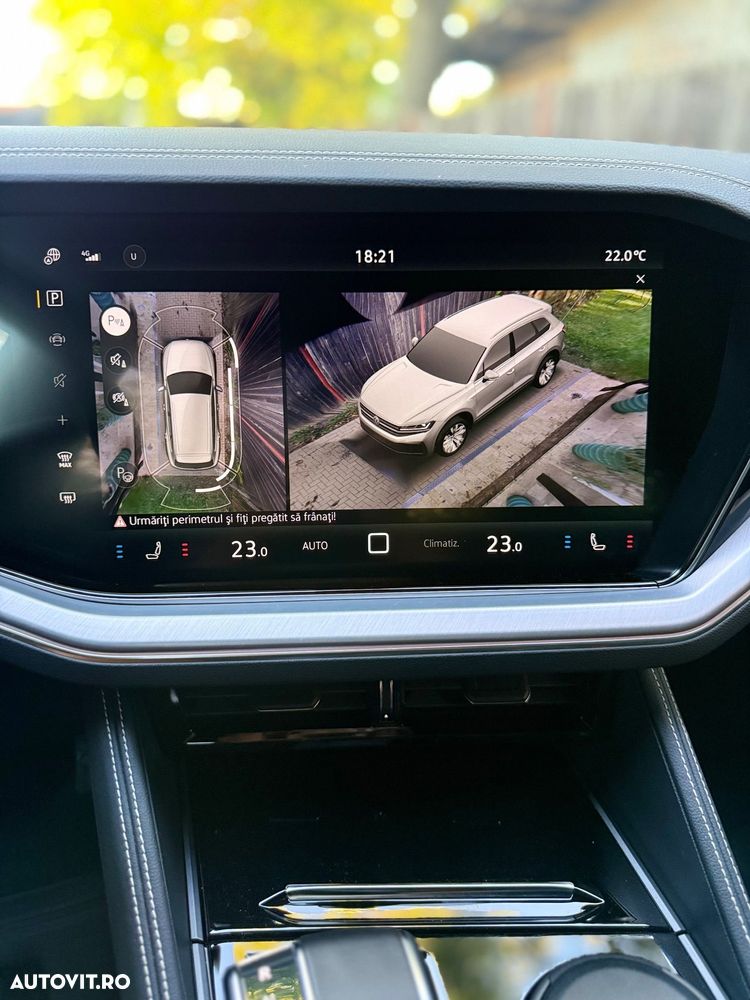 Volkswagen Touareg V6 TDI 4MOTION Elegance - 11