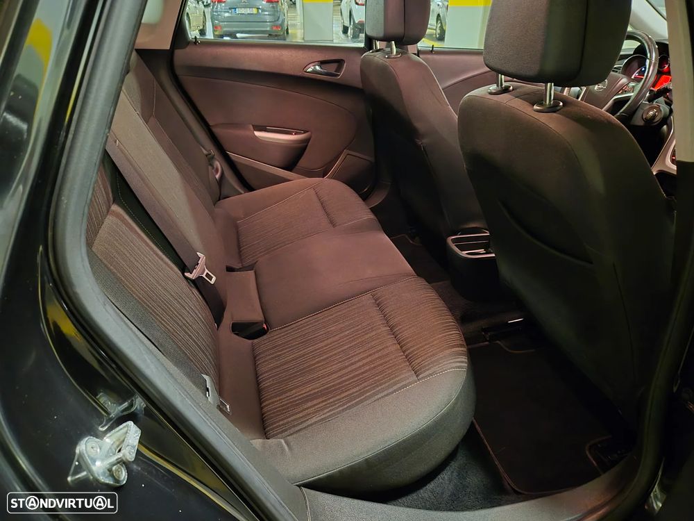 Opel Astra 1.7 CDTI Enjoy - 29