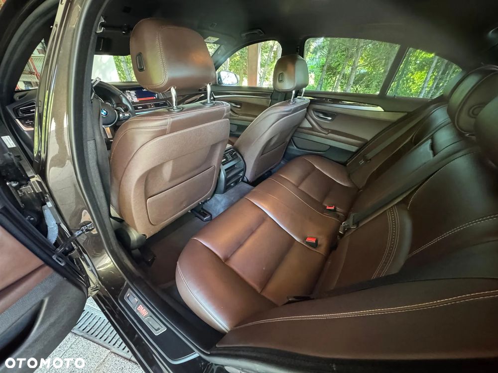 BMW Seria 5 520d Luxury Line - 9