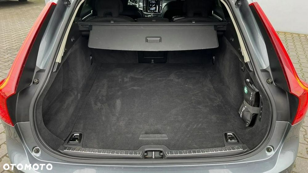 Volvo V90 D3 AWD Momentum - 12