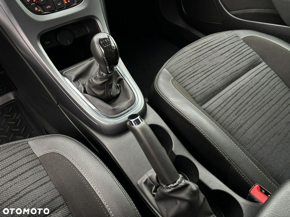 Opel Astra 1.4 Turbo Innovation - 16