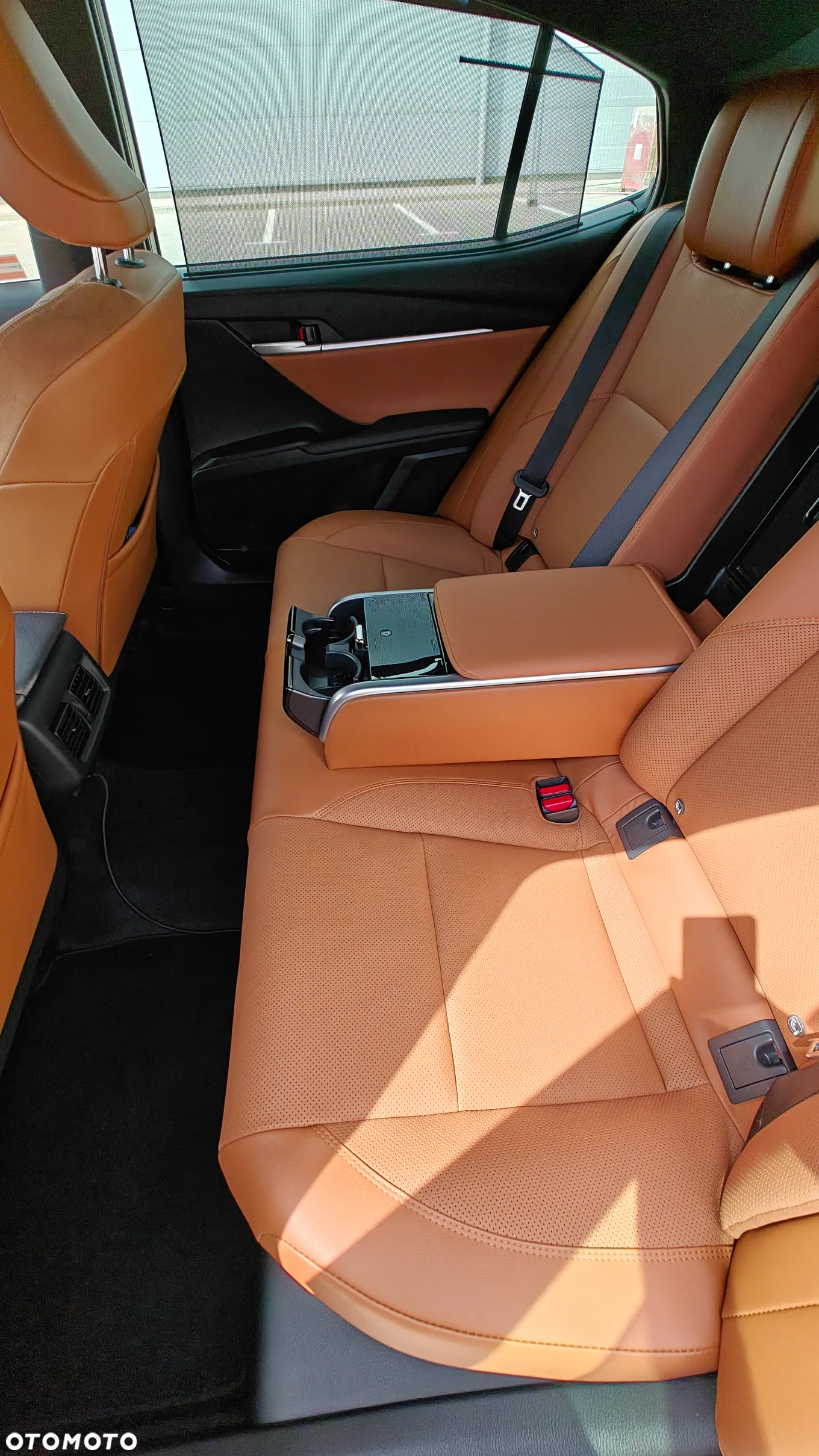 Toyota Camry 2.5 Hybrid Dynamic Force Executive e-CVT - 11