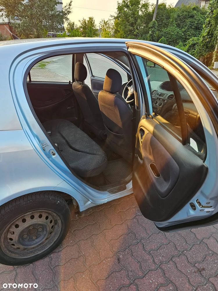 Toyota Yaris 1.0 Base - 14