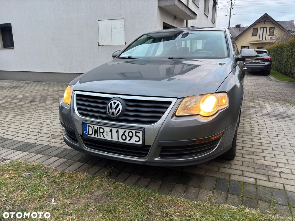 Volkswagen Passat 1.9 TDI Trendline - 1