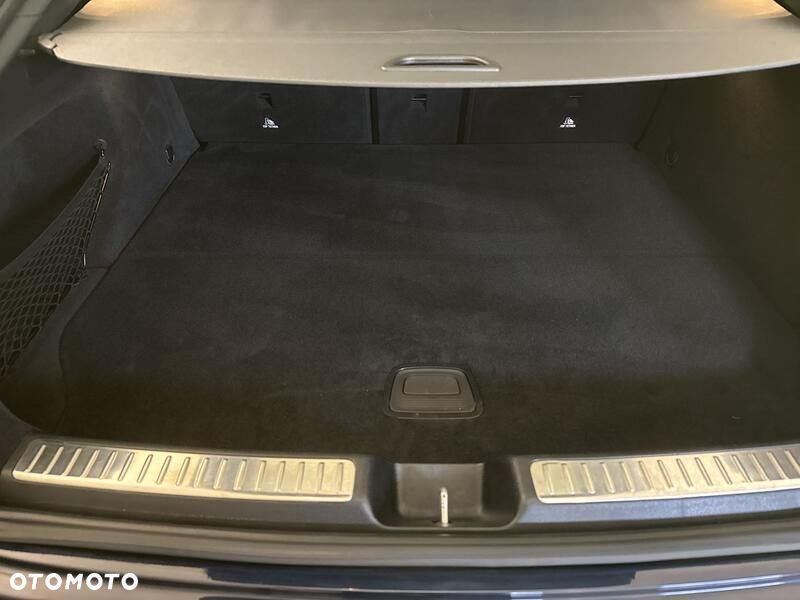 Mercedes-Benz GLC - 23