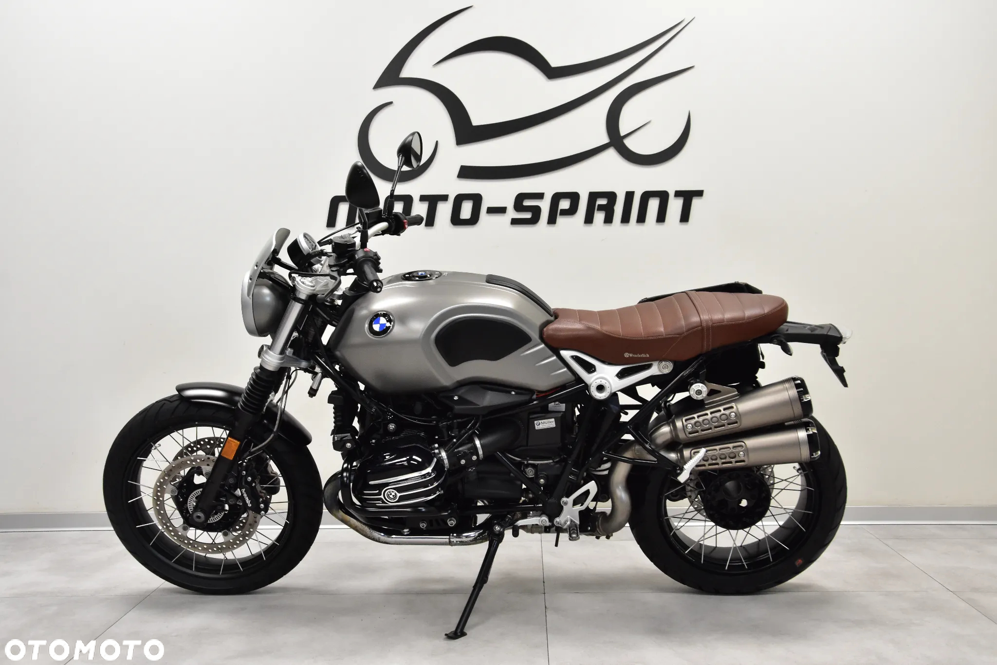BMW R - 2