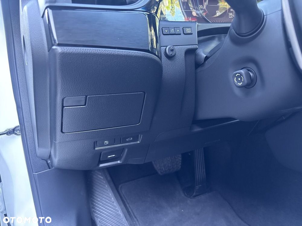 Lexus ES 300h Business Edition - 15