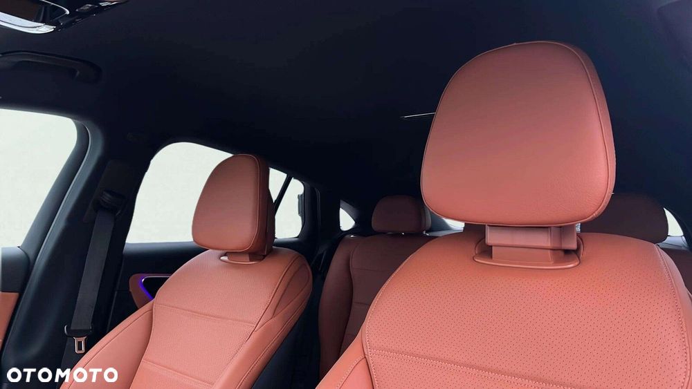 Mercedes-Benz GLC - 22