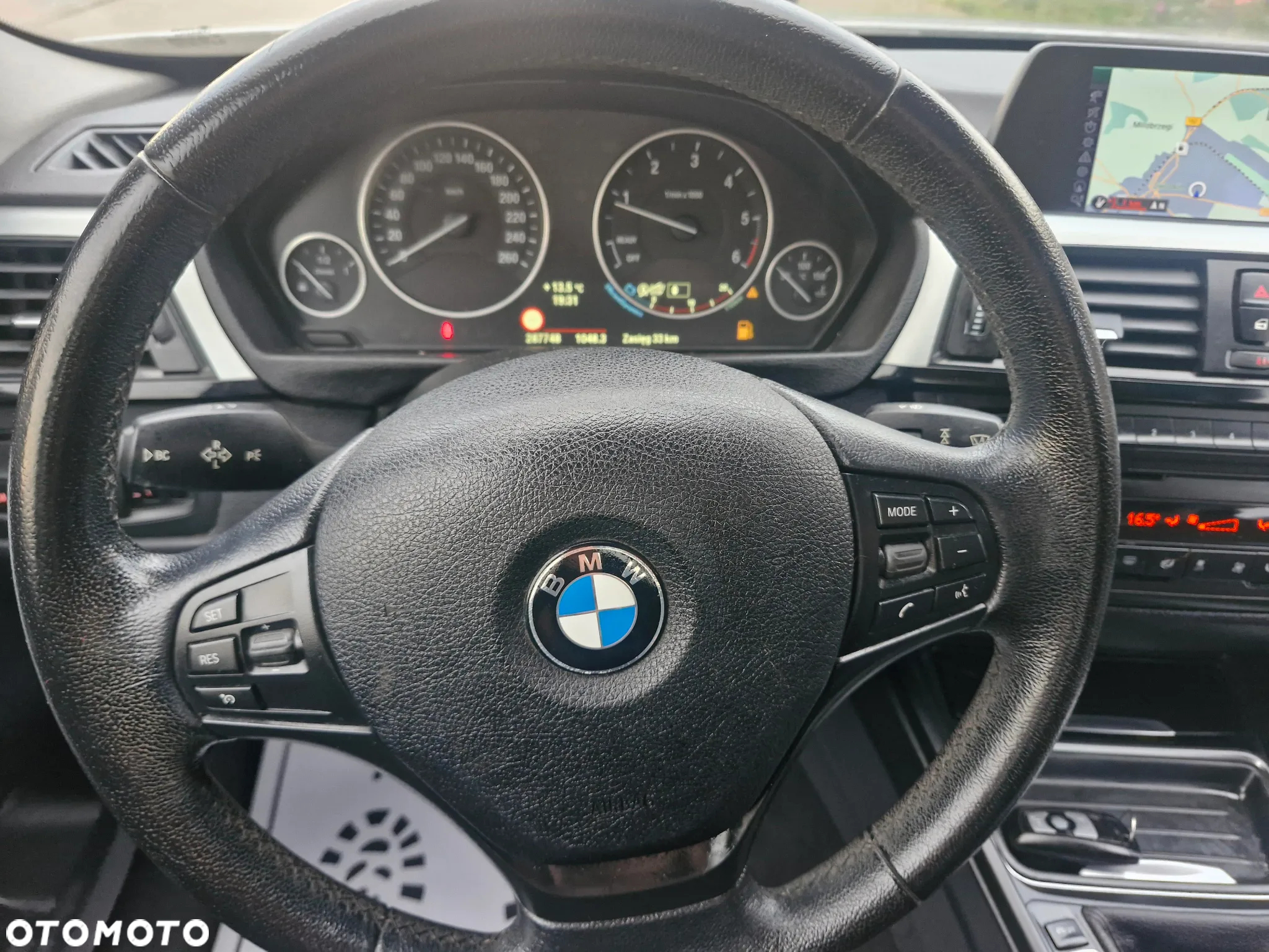 BMW Seria 3 318d DPF Touring Edition Sport - 21
