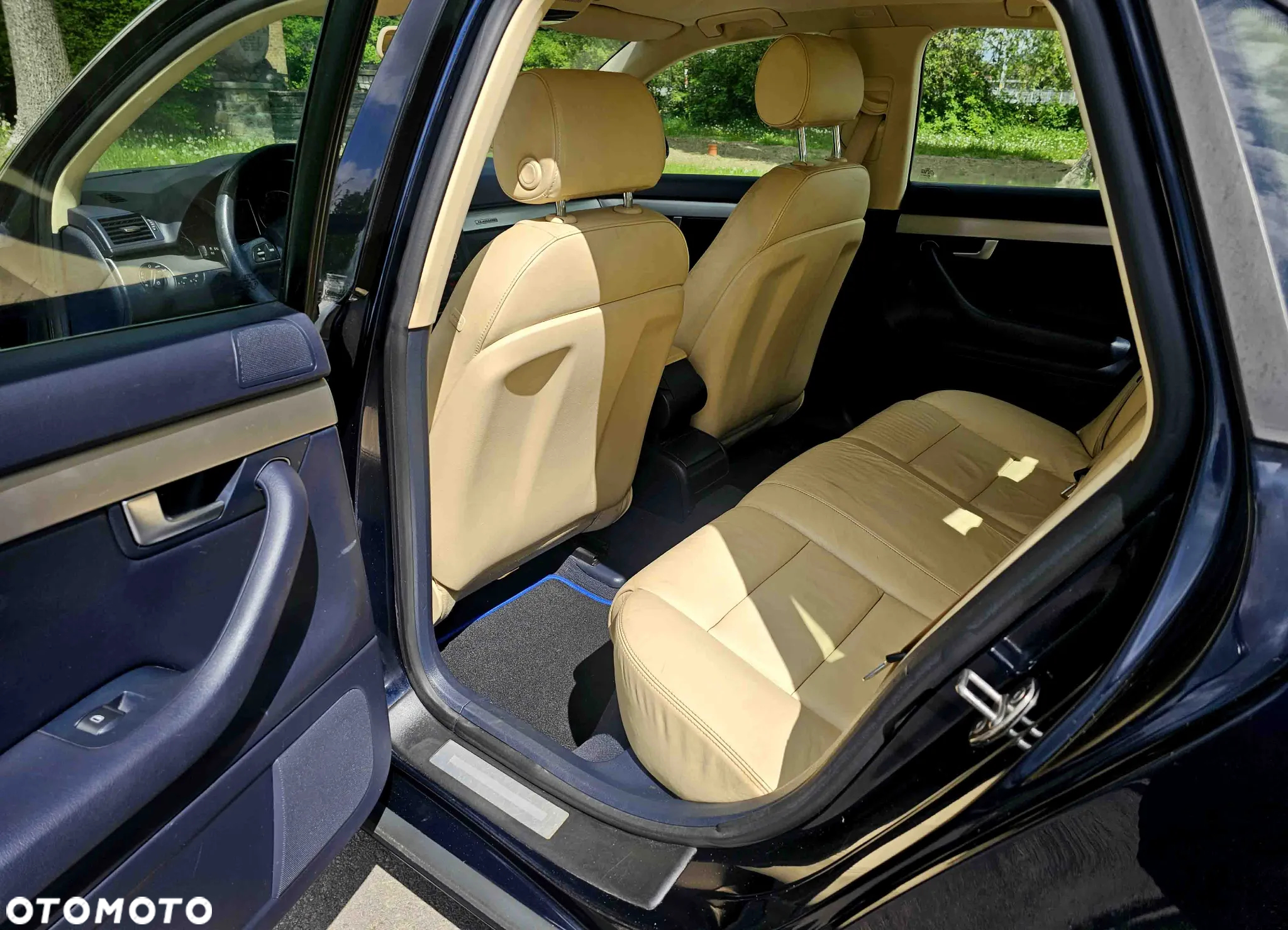 Audi A4 1.8 T quattro - 13