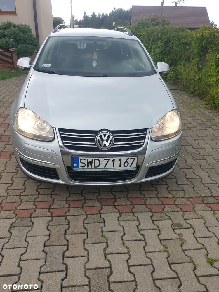Volkswagen Golf - 1