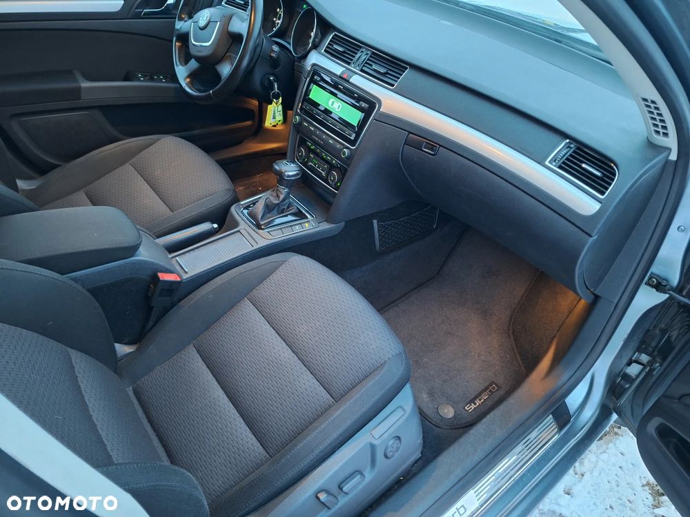 Skoda Superb 1.8 TSI DSG Exclusive - 28