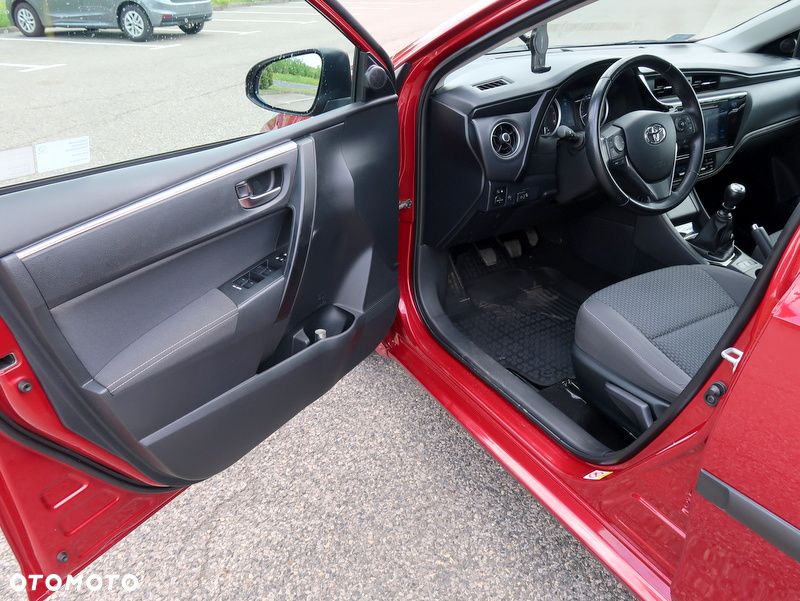 Toyota Corolla 1.6 Premium - 10