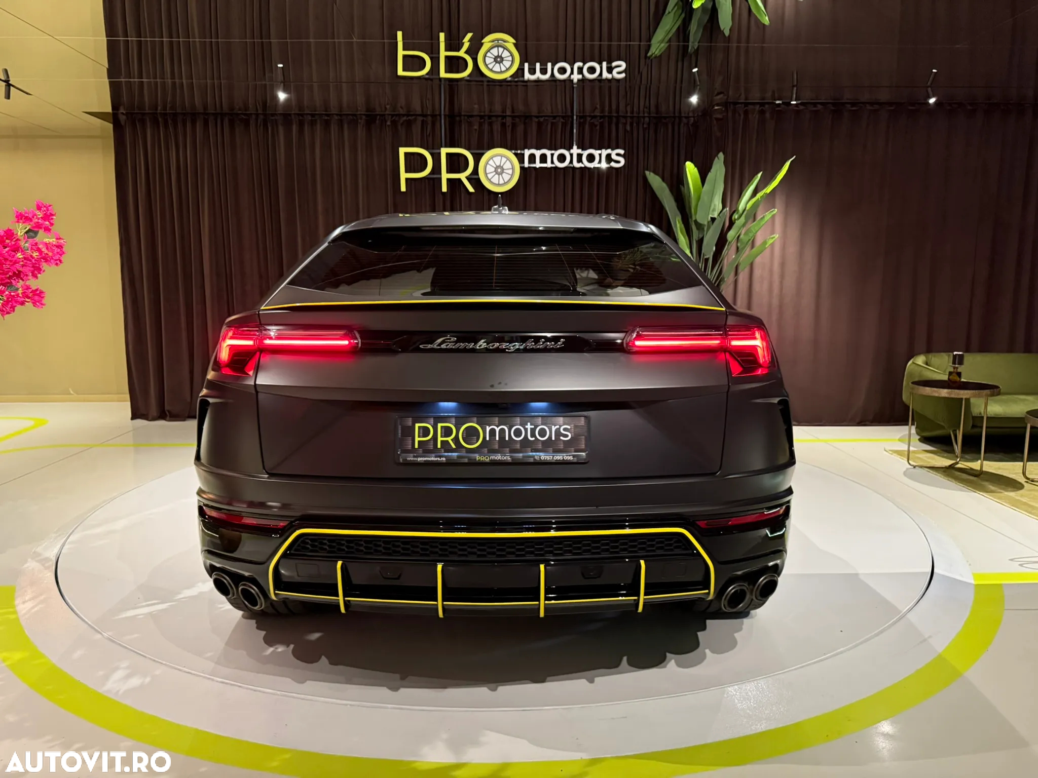 Lamborghini URUS - 4
