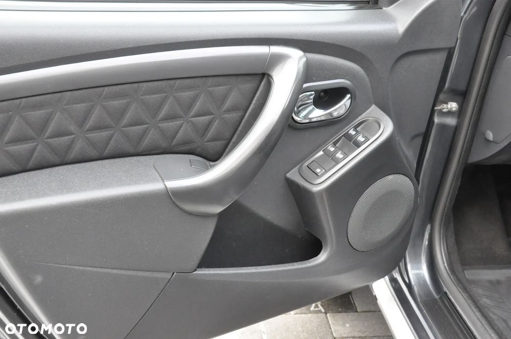 Dacia Duster 1.2 TCe Prestige S&S EU6 - 19