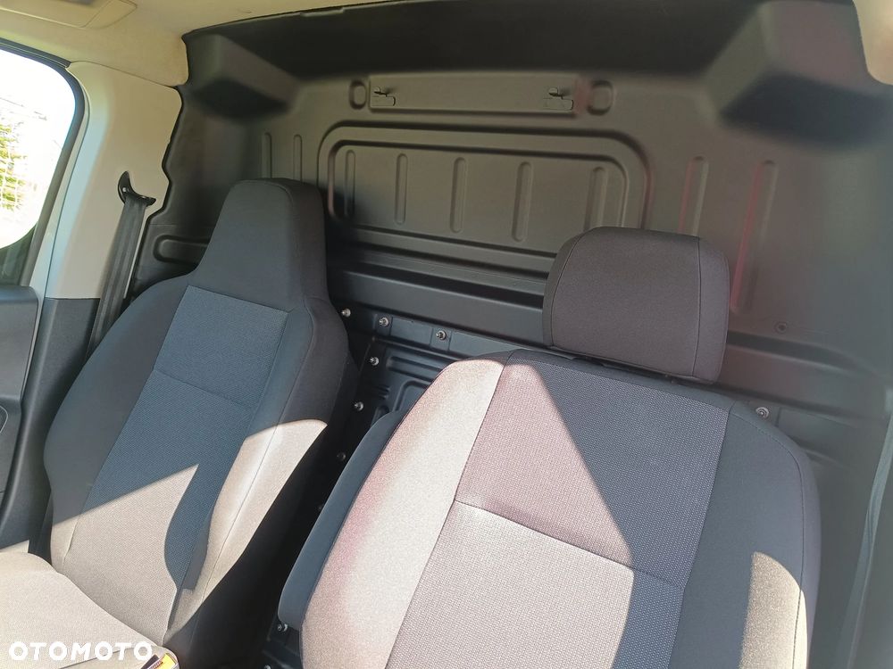 Opel COMBO - 23