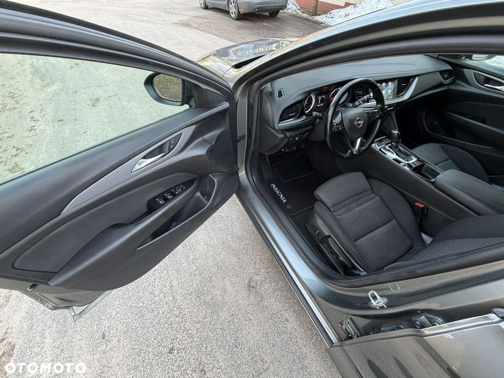 Opel Insignia - 18