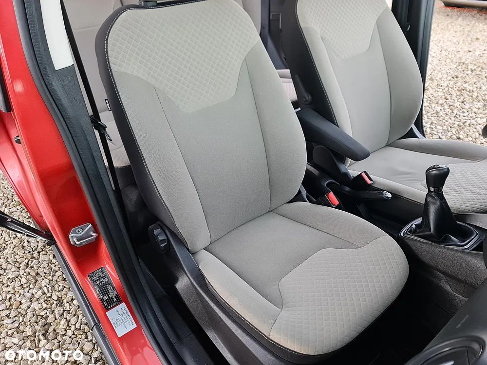 Ford Tourneo Courier 1.5 TDCi Titanium - 21