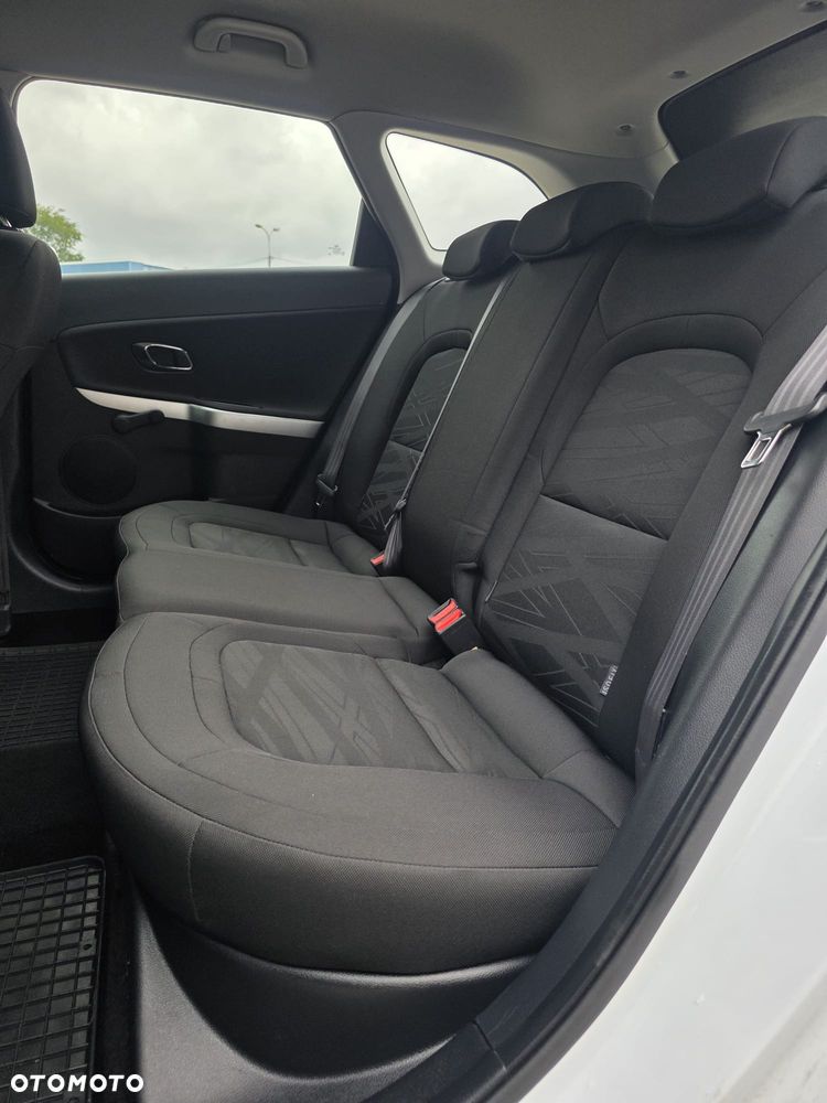 Kia Ceed 1.4 L - 11