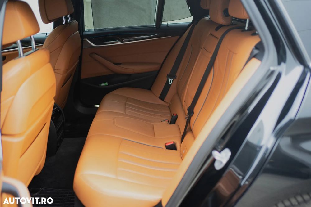 BMW Seria 5 530e Aut. Luxury Line - 18