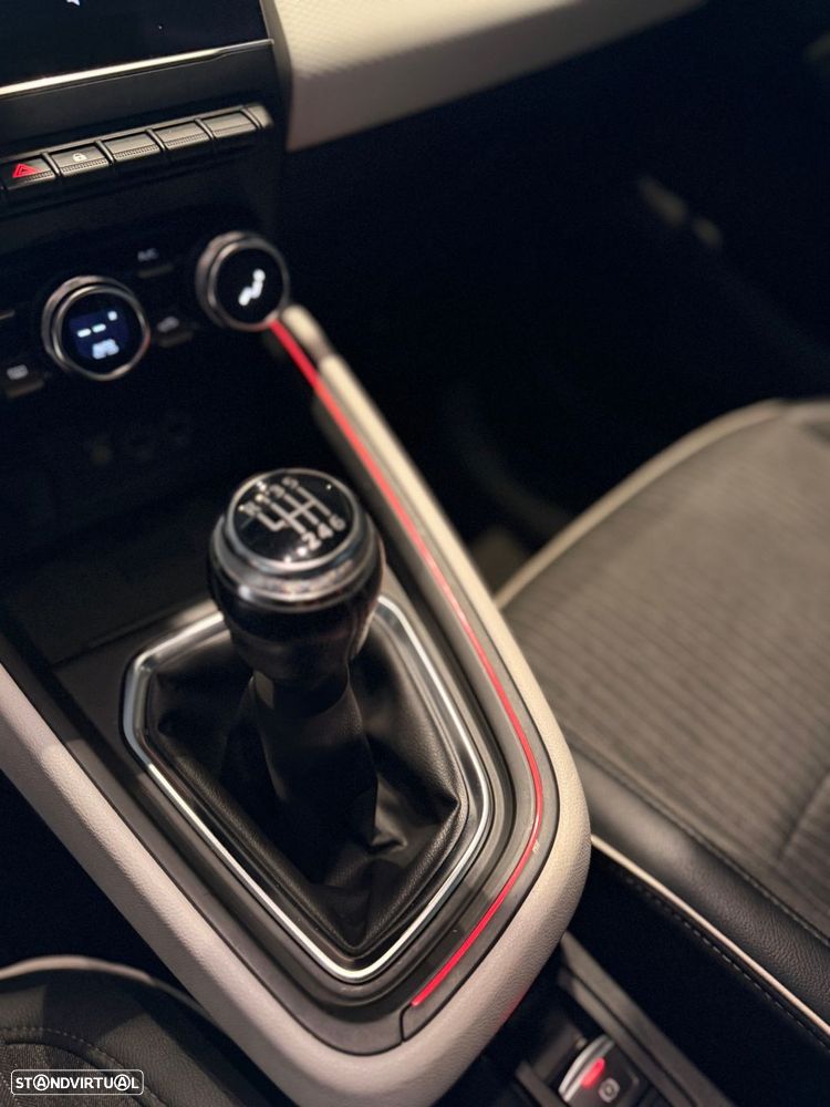 Renault Clio 1.0 TCe Techno - 40