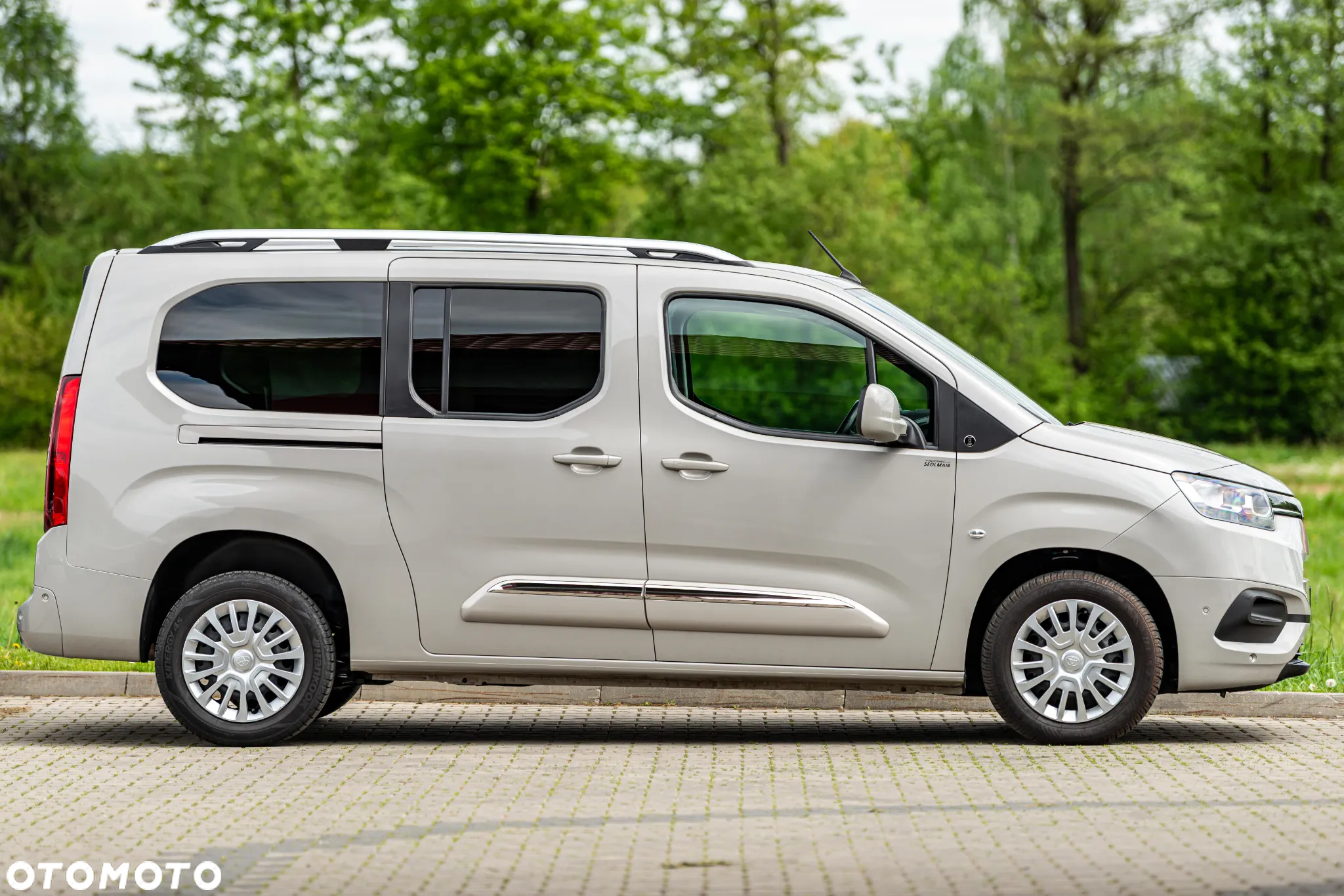 Toyota Proace City Verso 1.2 Turbo L2 Team Deutschland 7-Sitzer - 19