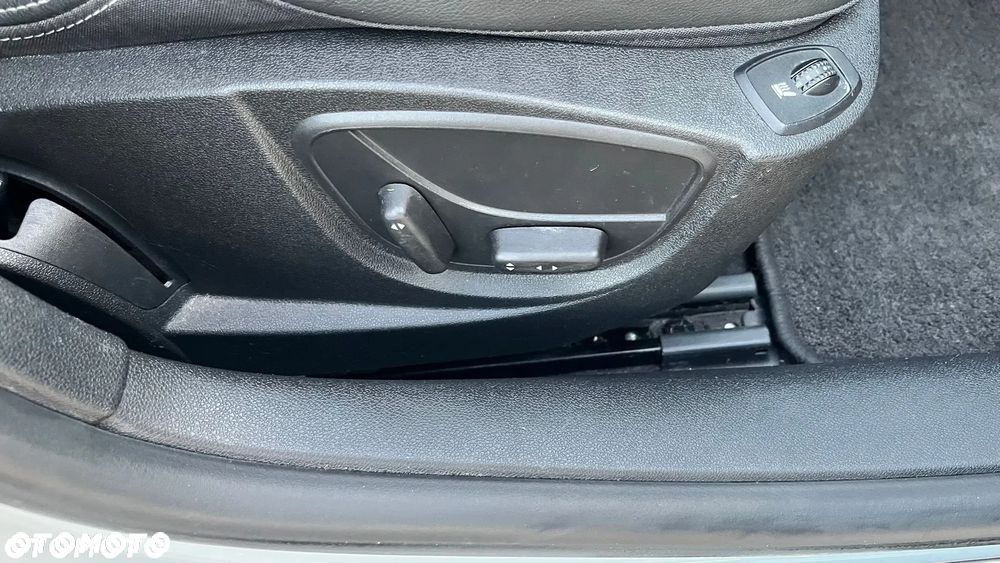 Renault Laguna ENERGY dCi 175 FAP Start & Stop Bose Edition - 19