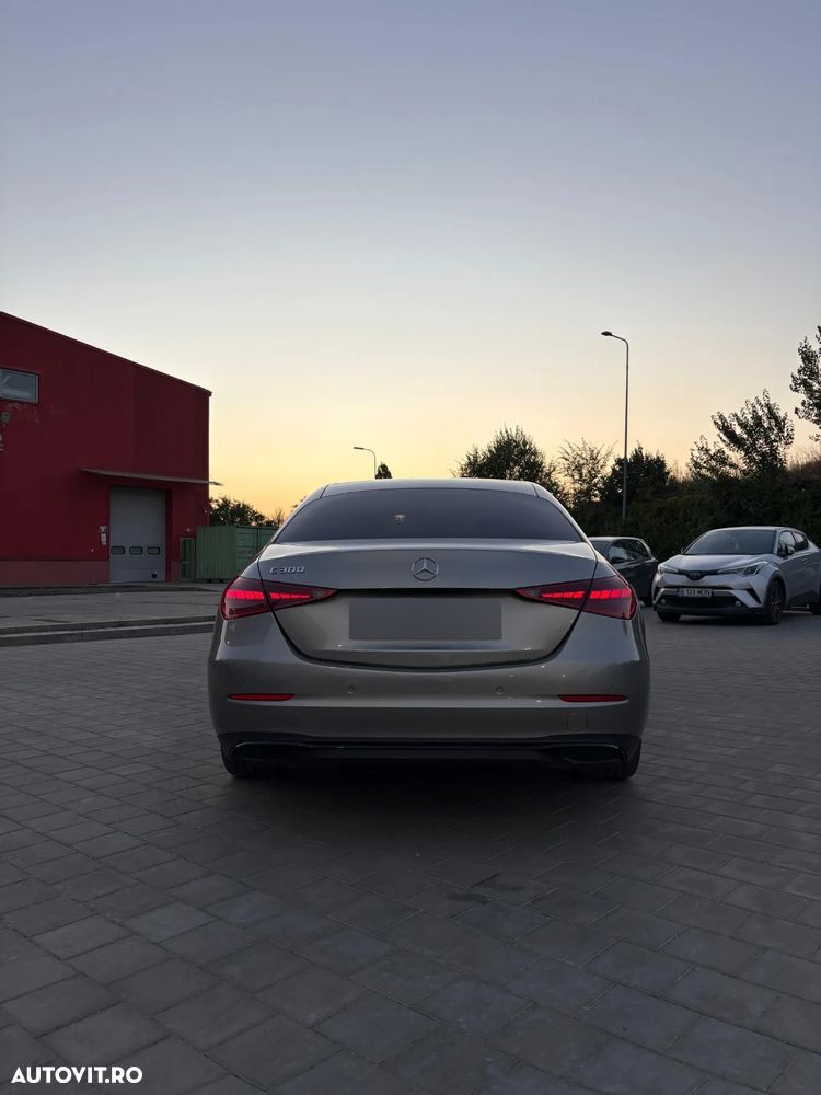 Mercedes-Benz C 300 MHEV - 5