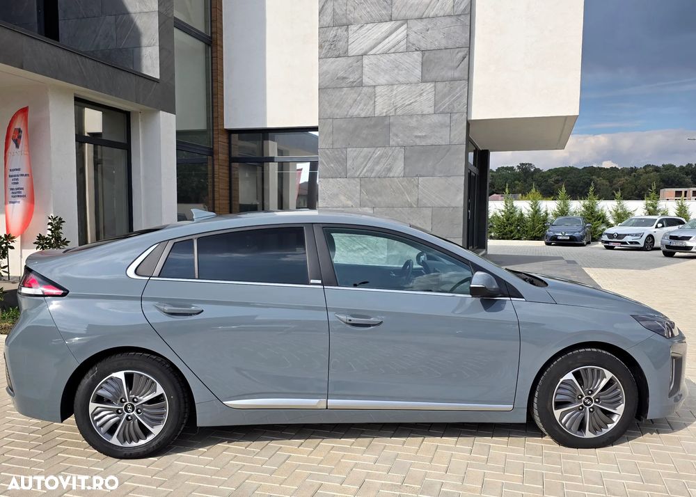 Hyundai IONIQ Plug-in-Hybrid 1.6 GDI Style - 3