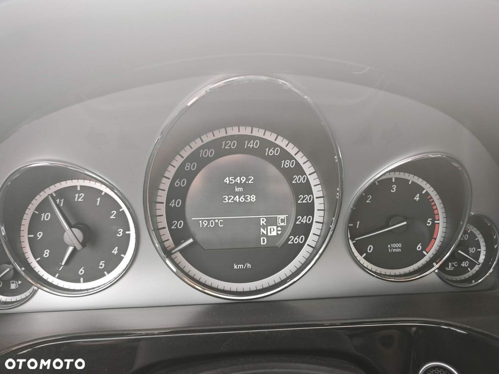 Mercedes-Benz Klasa E 350 CDI BlueEff Avantgarde - 12