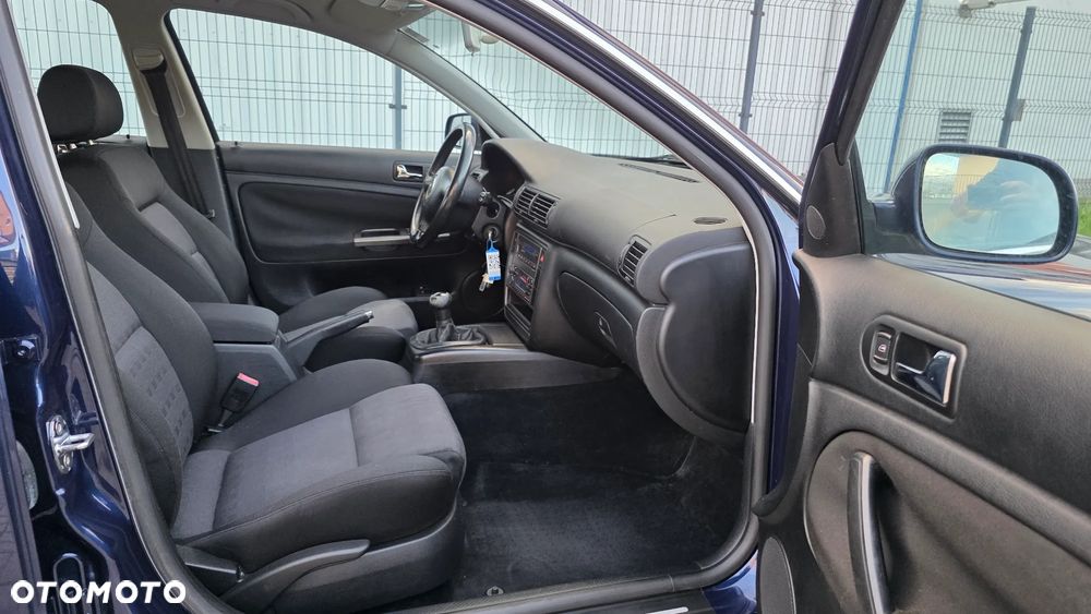 Volkswagen Passat 1.6 Comfortline - 13