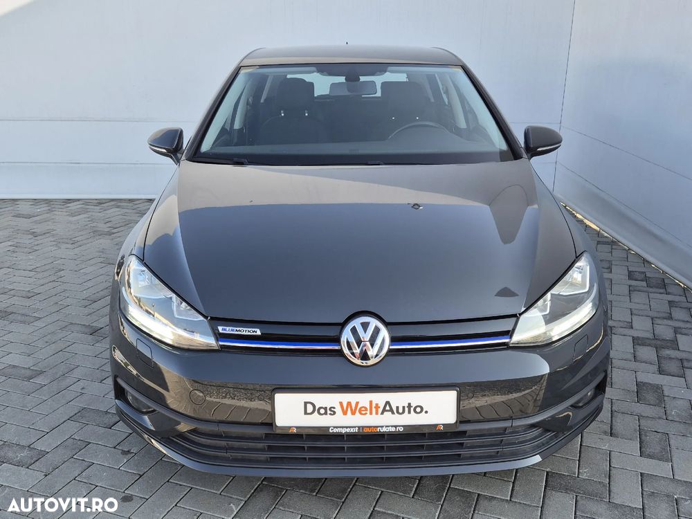 Volkswagen Golf - 8