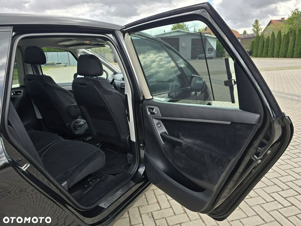Citroën C4 Picasso - 23