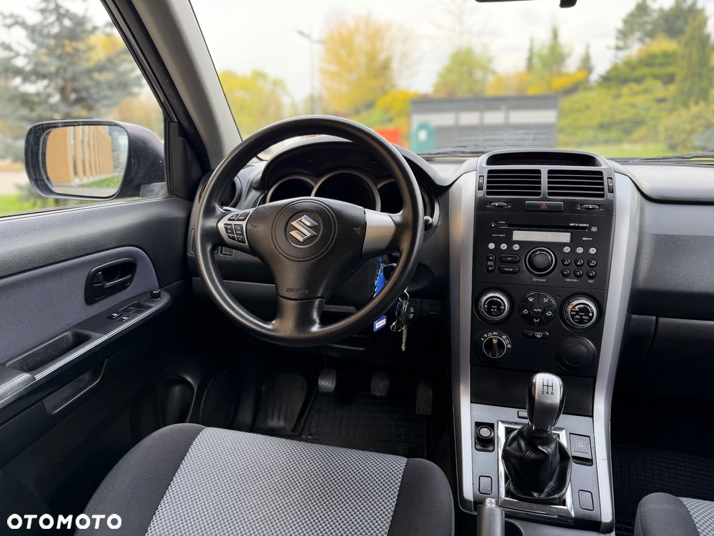 Suzuki Grand Vitara 1.6 - 24