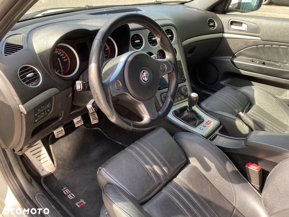Alfa Romeo 159 1.9 JTDM 16V DPF ti - 12