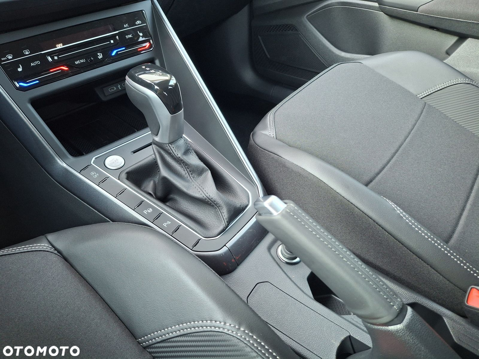 Volkswagen Taigo - 12