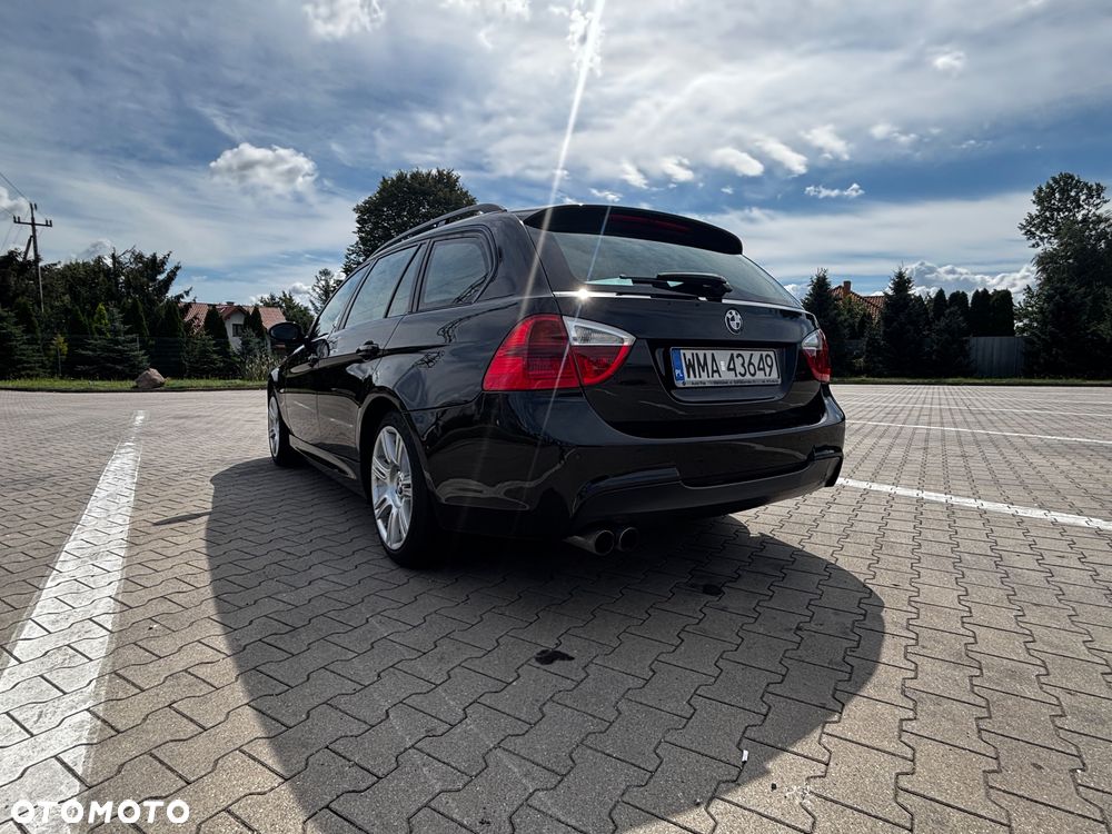 BMW Seria 3 330xi Touring - 9