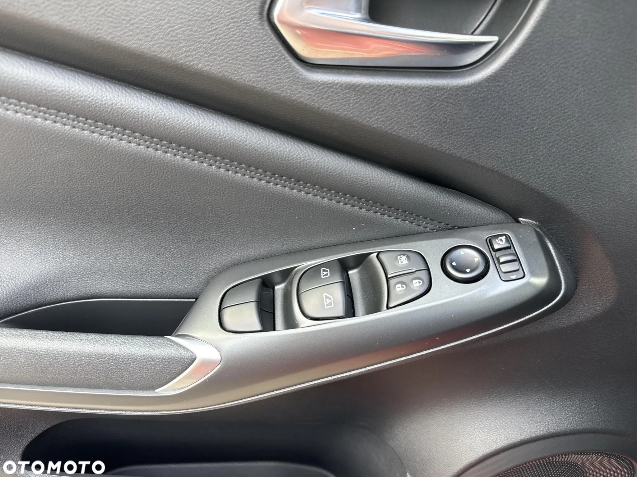Nissan Juke ver-1-6-hybrid-n--connecta-amt - 26
