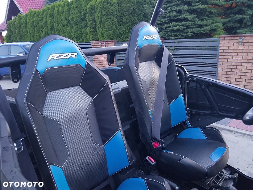 Polaris RZR - 12