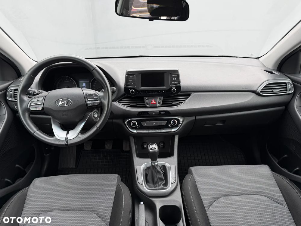 Hyundai i30 1.4 Classic + - 22