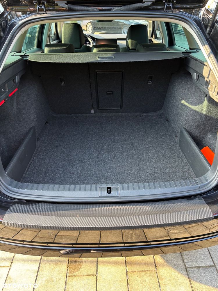 Skoda Octavia 2.0 TDI DSG Style - 39