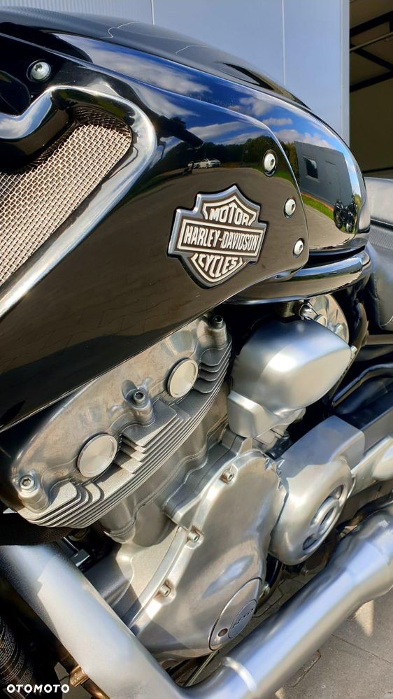 Harley-Davidson V-Rod Muscle - 11